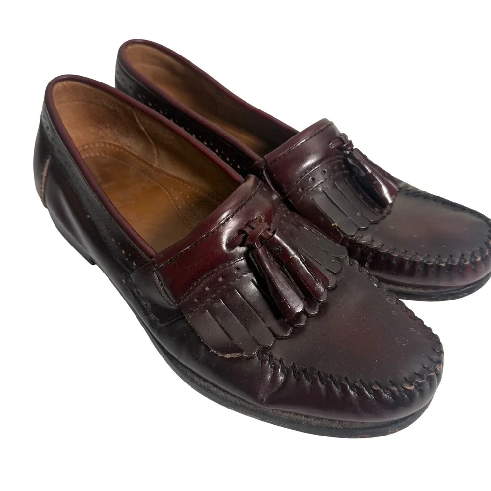 GH Bass Weejuns Tassel Loafer Men 9.5 D Burgundy Leather Kiltie Preppy Dress Sho